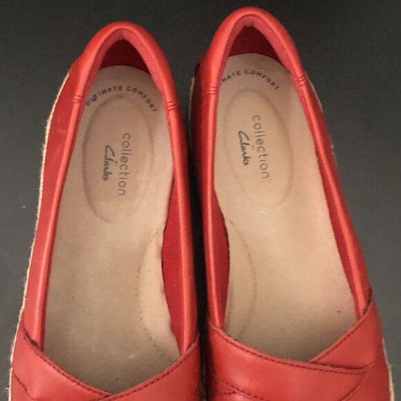 Clarks Women's Danelly Shine Loafersz 9M red leather slip on  308 - Picture 6 of 9